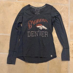 A cute long sleeve shirt in the brand 47 forward